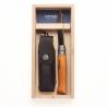 Set cadou cutit & teaca OPINEL Nr 08 Carbon, maner din lemn de fag