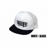 Sapca DECOY DA-17 Flat Mesh Cap White Black