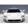Macheta auto MASERATI MC12 Road Presentation Car (2004) 1:18 alb-albastru AutoArt