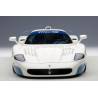 Macheta auto MASERATI MC12 Road Presentation Car (2004) 1:18 alb-albastru AutoArt