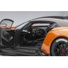 Macheta auto ASTON MARTIN Vulcan (2015) 1:18 orange-negru AutoArt