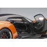 Macheta auto ASTON MARTIN Vulcan (2015) 1:18 orange-negru AutoArt