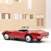 Macheta auto CHEVROLET Corvette C3 Convertible (1969) 1:18 rosu Norev