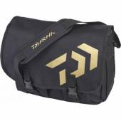 GEANTA UMAR DAIWA TAILLE M BLACK/GOLD 33X45X17CM