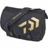 GEANTA UMAR DAIWA TAILLE M BLACK/GOLD 33X45X17CM