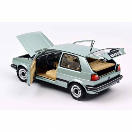 Macheta auto VOLKSWAGEN Golf 2 CL (1987) 1:18 verde deschis