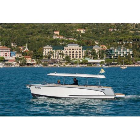 Ambarcatiune ALFASTREET Marine 23 Open Inboard, 6.9 - 7.8m, 8 persoane, model 2021